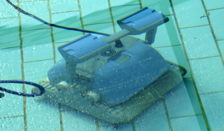 Les robots pour piscines carrelées-2
